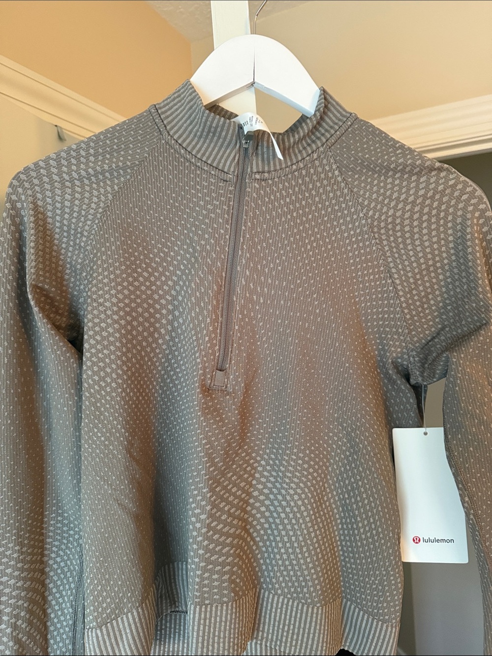 lululemon athletica rest less cropped 1/2 zip